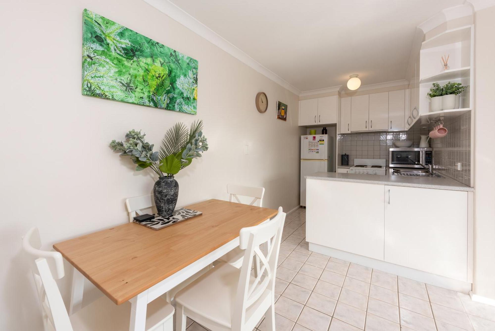 Bright & Comfortable 1br Unit In Trendy Brunswick! * Melbourne