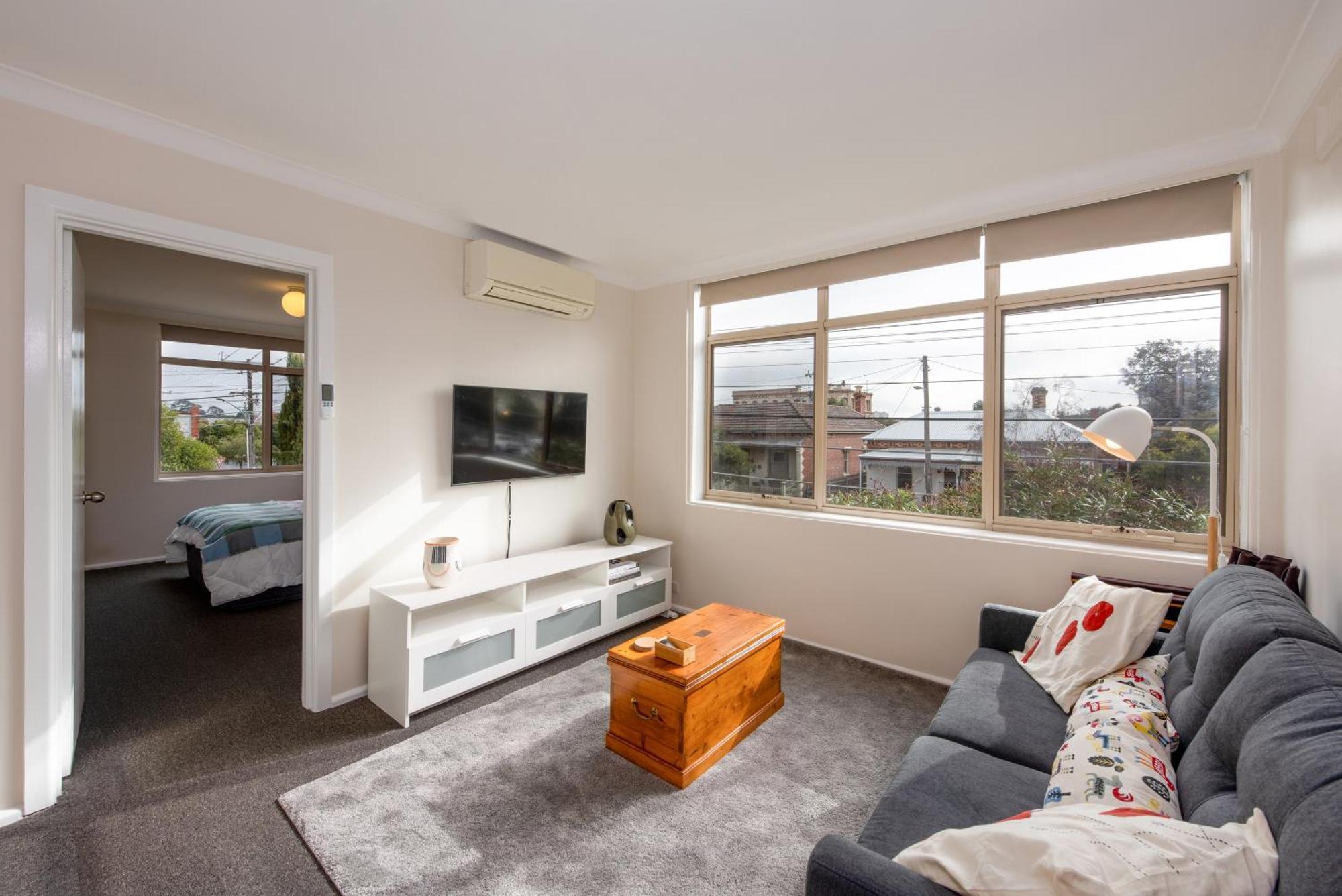 Bright & Comfortable 1br Unit In Trendy Brunswick! Apartment